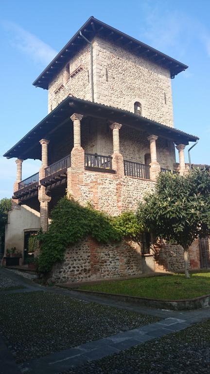 مبيت وإفطار Marne di Filago La Torre Medioevale المظهر الخارجي الصورة