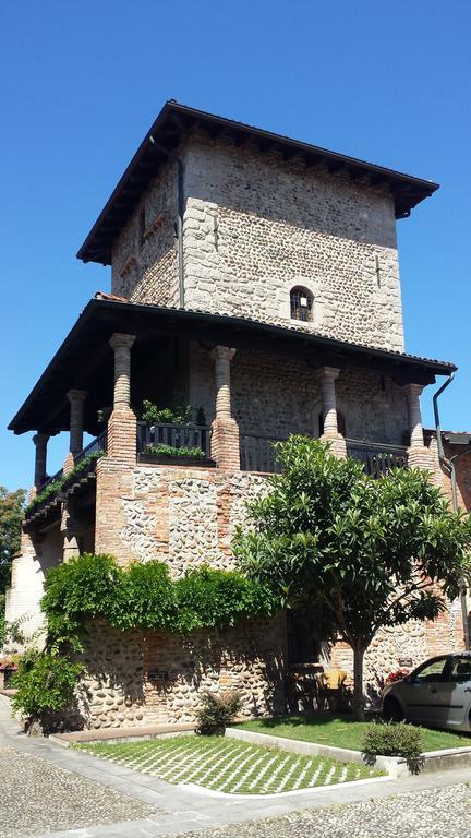 مبيت وإفطار Marne di Filago La Torre Medioevale المظهر الخارجي الصورة